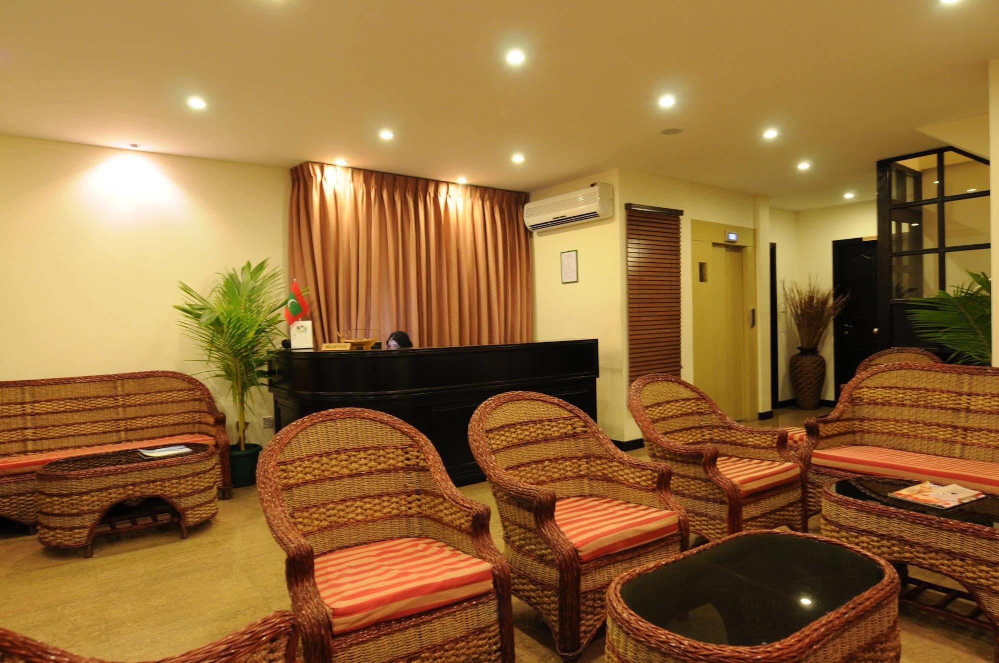 Baani Hotel マレ エクステリア 写真